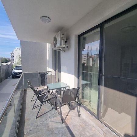 דירות Năvodari Apartament Mivali מראה חיצוני תמונה