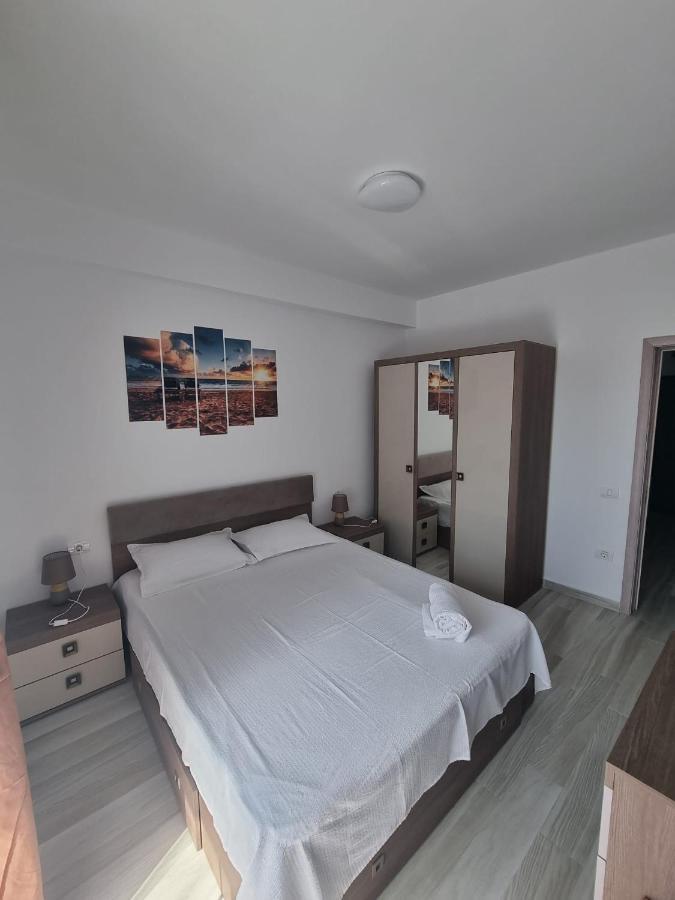 דירות Năvodari Apartament Mivali מראה חיצוני תמונה