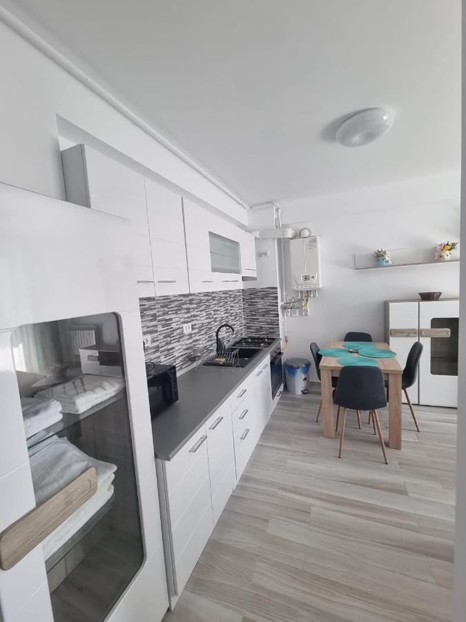 דירות Năvodari Apartament Mivali מראה חיצוני תמונה